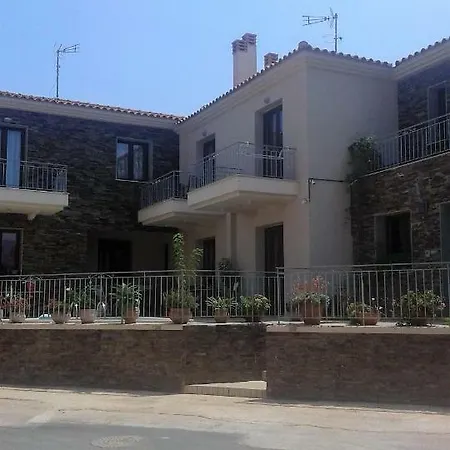 Ariadne And 3* Parálion Ástros